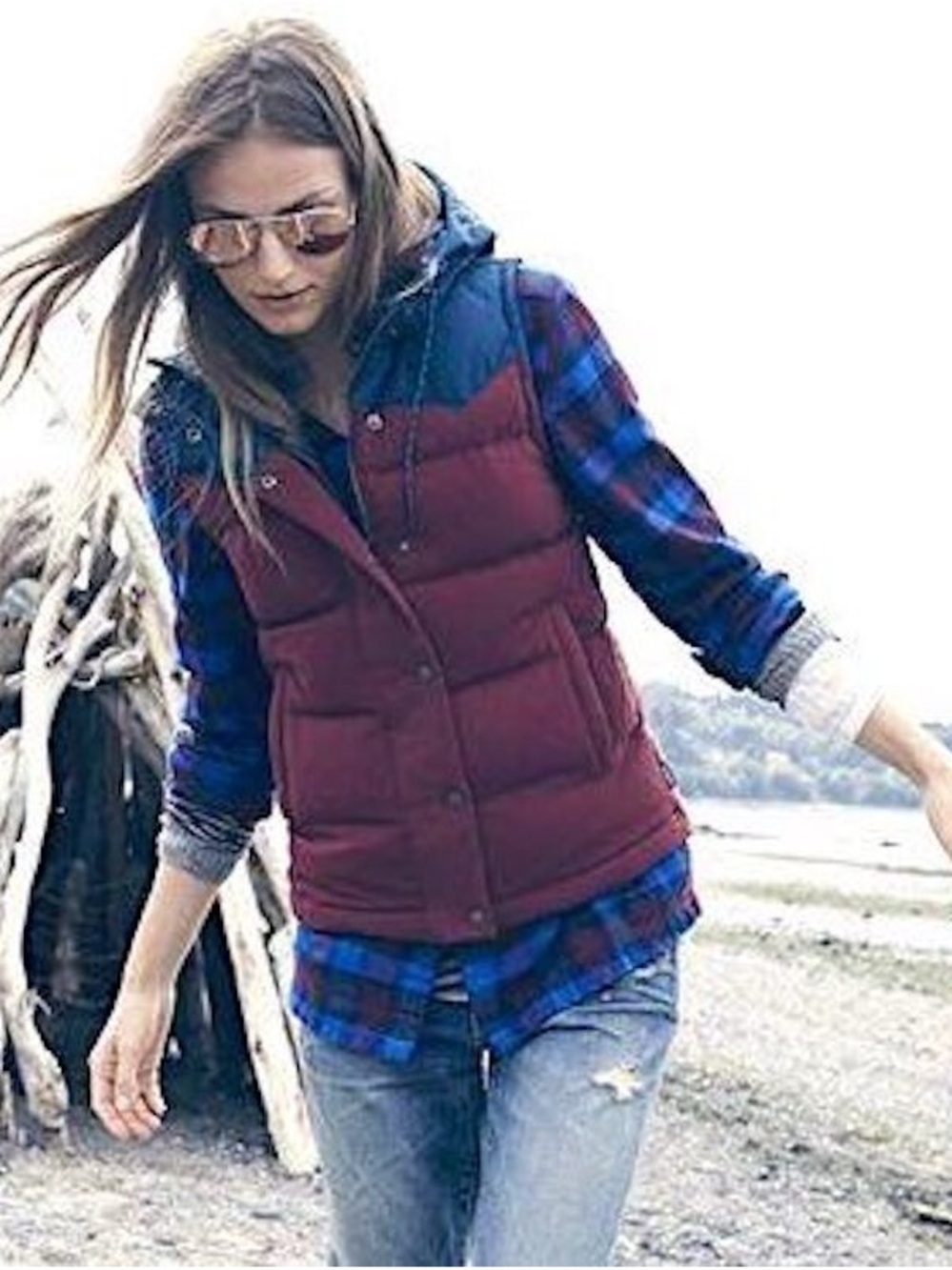 Women's Patagonia Bivy Down Burgundy Vest with Navy Floral Lining - Picture 2 of 8